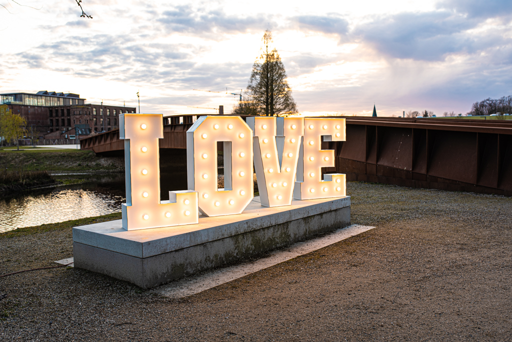 54105_LOVE