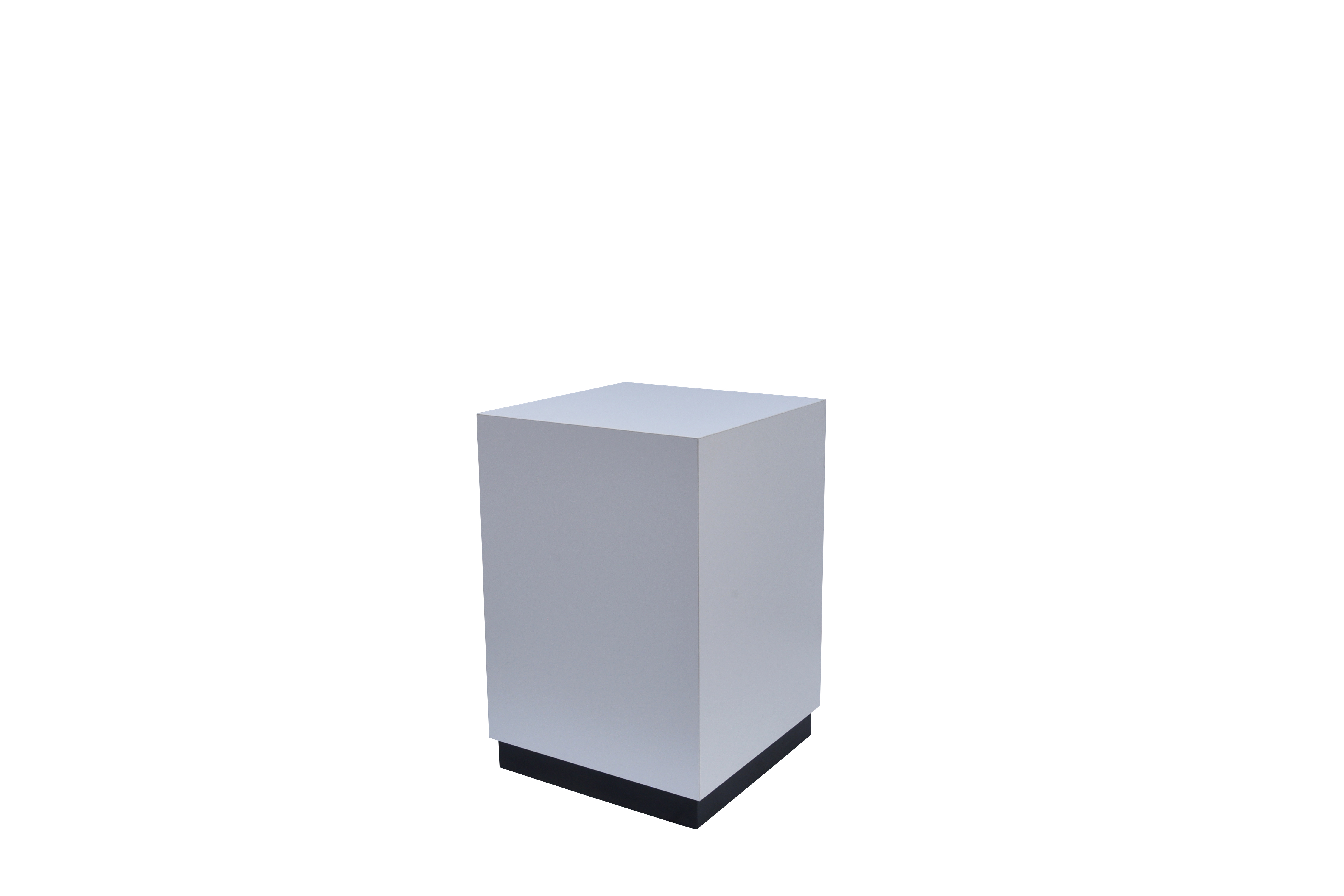 Tisch CUBIX klein mit schwarzem Sockel